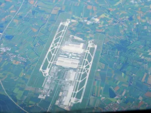 Modern Aircraft Gallery: Munich Runway 7/4/2004