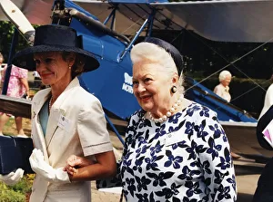 <b class=qtipBold><figcaption>Olivia De Havilland</figcaption></b><br>Olivia De Havilland, cousin of Sir Geoffrey, and Anne de Havilland Essex, his granddaughter, pictured here in front of a DH Moth from the Shuttleworth collection, were among the VIP guests at the Sir Geoffrey memorial unveiling at the University of Hertfordshire. Olivia De Havilland