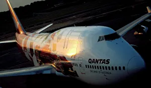 QF Racer livery F1 B747/438 at SIN Leigh