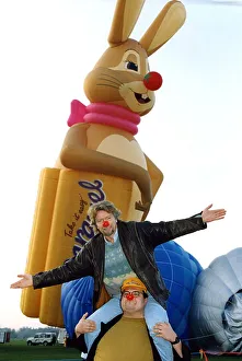 Branson Collection: Richard Branson on the shoulders of comedian Mike Mcshane