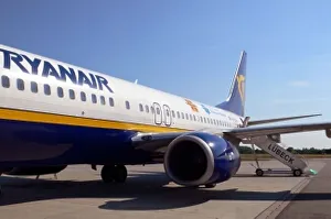 Modern Aircraft Prints: Ryanair 737-800 at Lubec summer 06