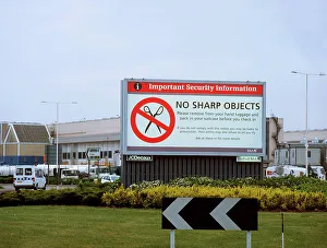 Security Sign warning not to carry sharp object in hand luggage Security Sign warning not to carry sharp object in hand luggage