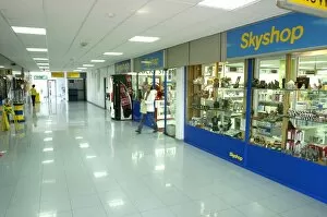 Images Dated 19th January 2005: Skyshop Gibralter Airport