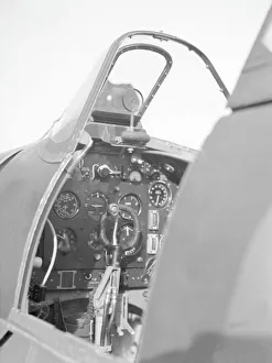 <b class=qtipBold><figcaption>Spitfire Cockpit</figcaption></b><br>1939 sptifire cockpit flight<br><em>© Flight Global 2009 - All Rights Reserved</em> Spitfire Cockpit
