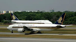 Taxiing & Landing Singapore Airlines at Changi, Singapore