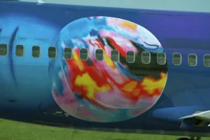 Images Dated 3rd May 2006: Titan Airways livery and windows