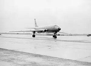 Airliner Prints: Tupolev Tu-104 Aeroflot CCCP-N5400 March 1956 Heathrow (c) Flight